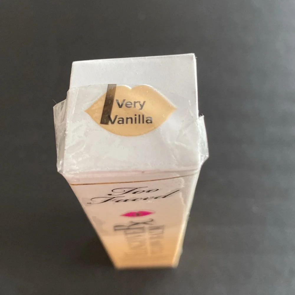 Too Faced Hangover Pillow Balm - in Very Vanilla, New in Box‎